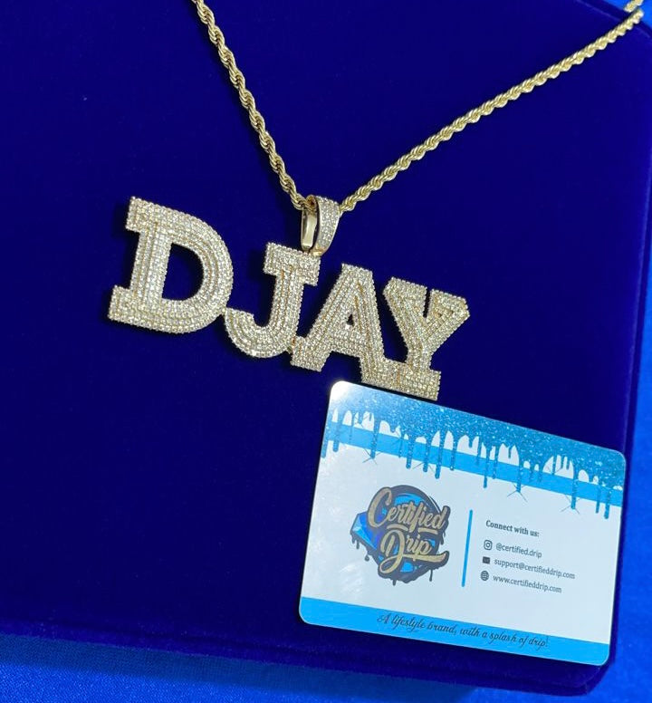 Icy Cravejado Custom Name Necklace
(Ships in 2-4 weeks)