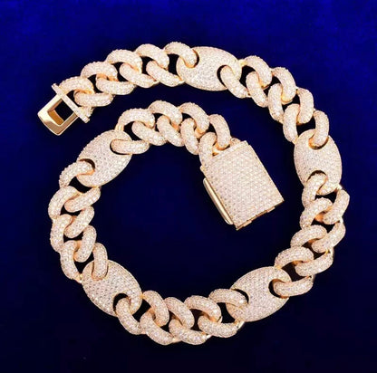 Image of Gold 18mm Miami Cuban Chain