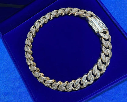 Cuban link chain 